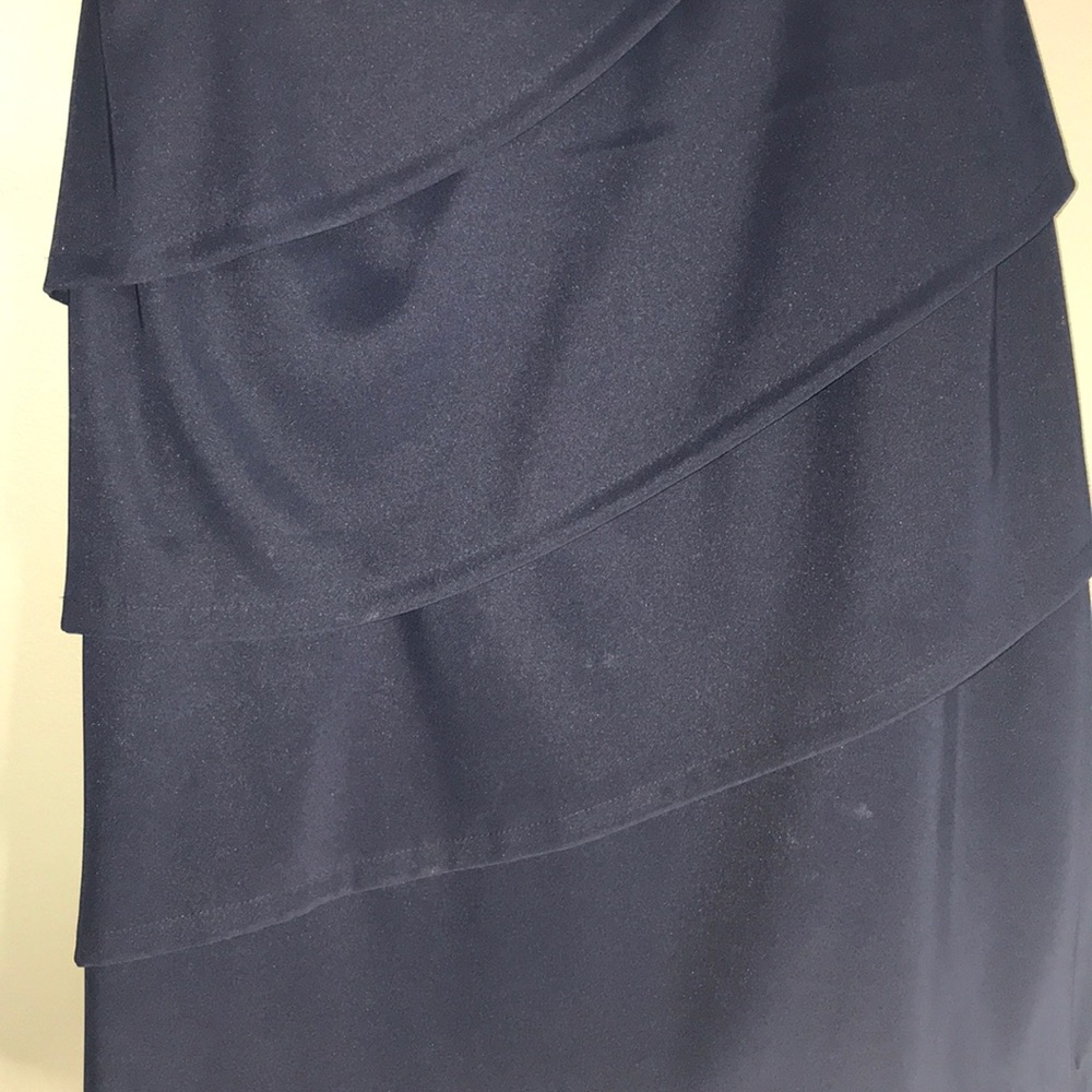 Dress - Picture 2 of 5